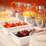 Aria Hotel 4*