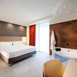 阿丽亚酒店 里米尼